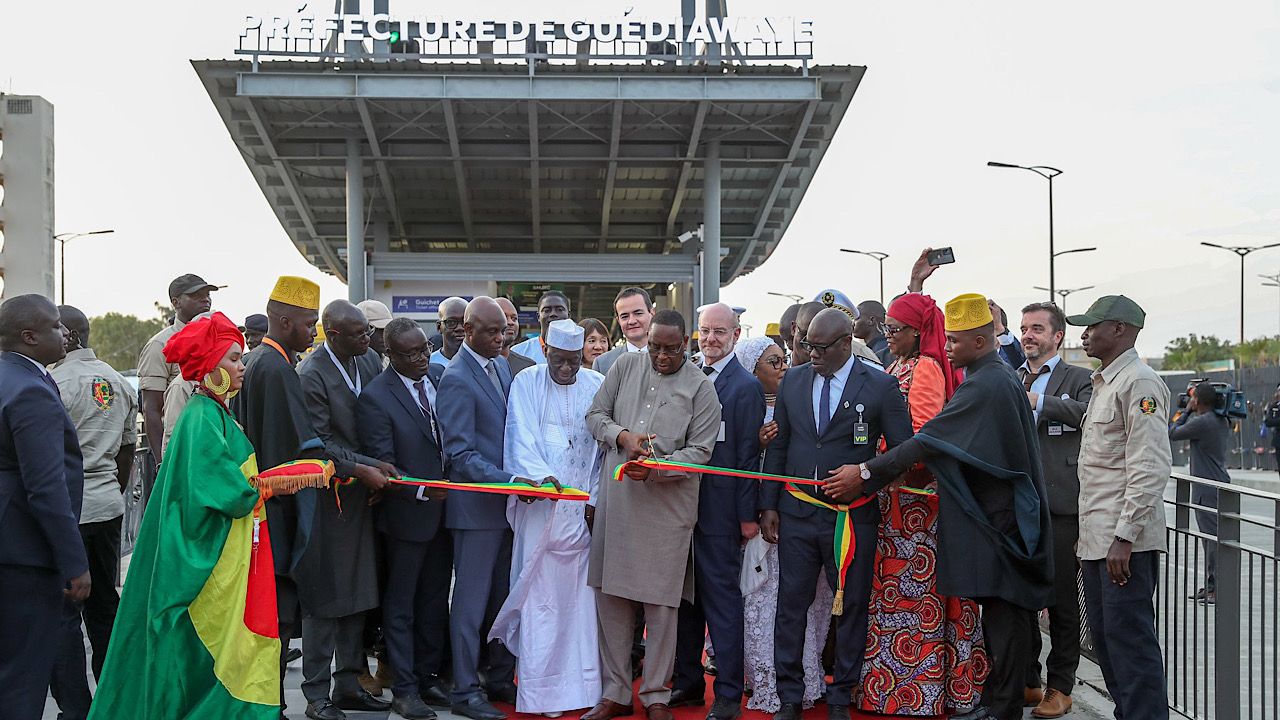 S N Gal Le Bus Rapid Transit Brt A T Inaugur Officiellement Ce