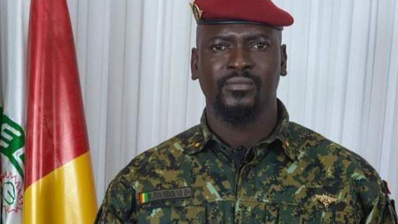 Mali Le Chef De La Junte Guinéenne Le Colonel Mamady Doumbouya Est En Visite Au Mali